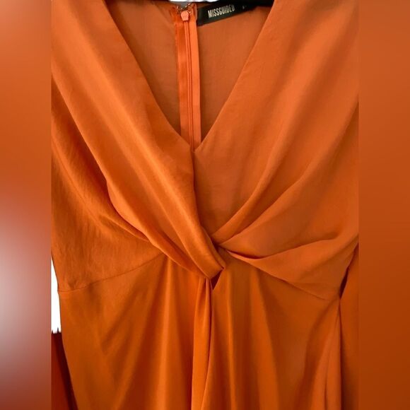 Missguided Maxi Dress with twist detail and side split - Picture 6 of 10